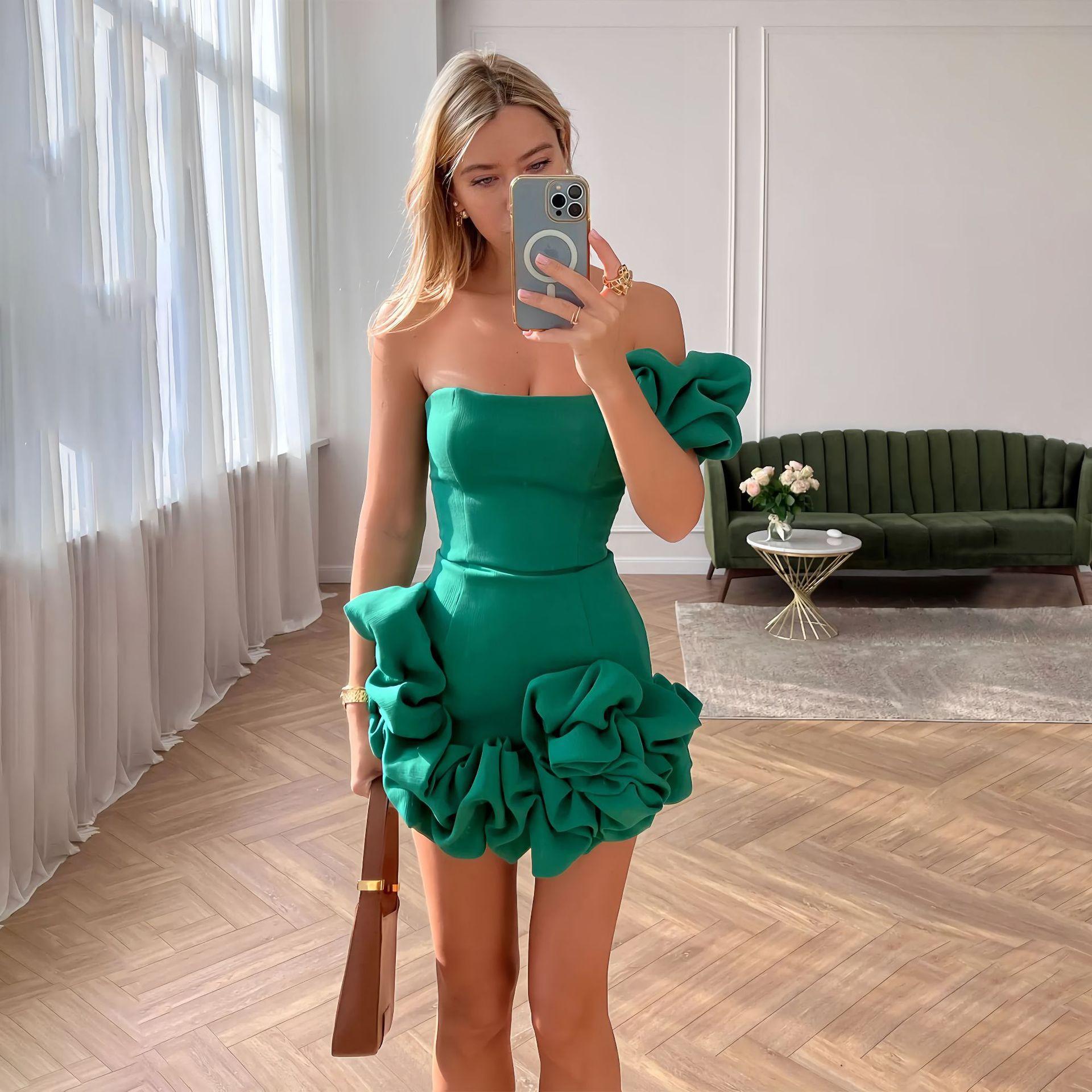 Ruffled flower one-shoulder bud waist dress