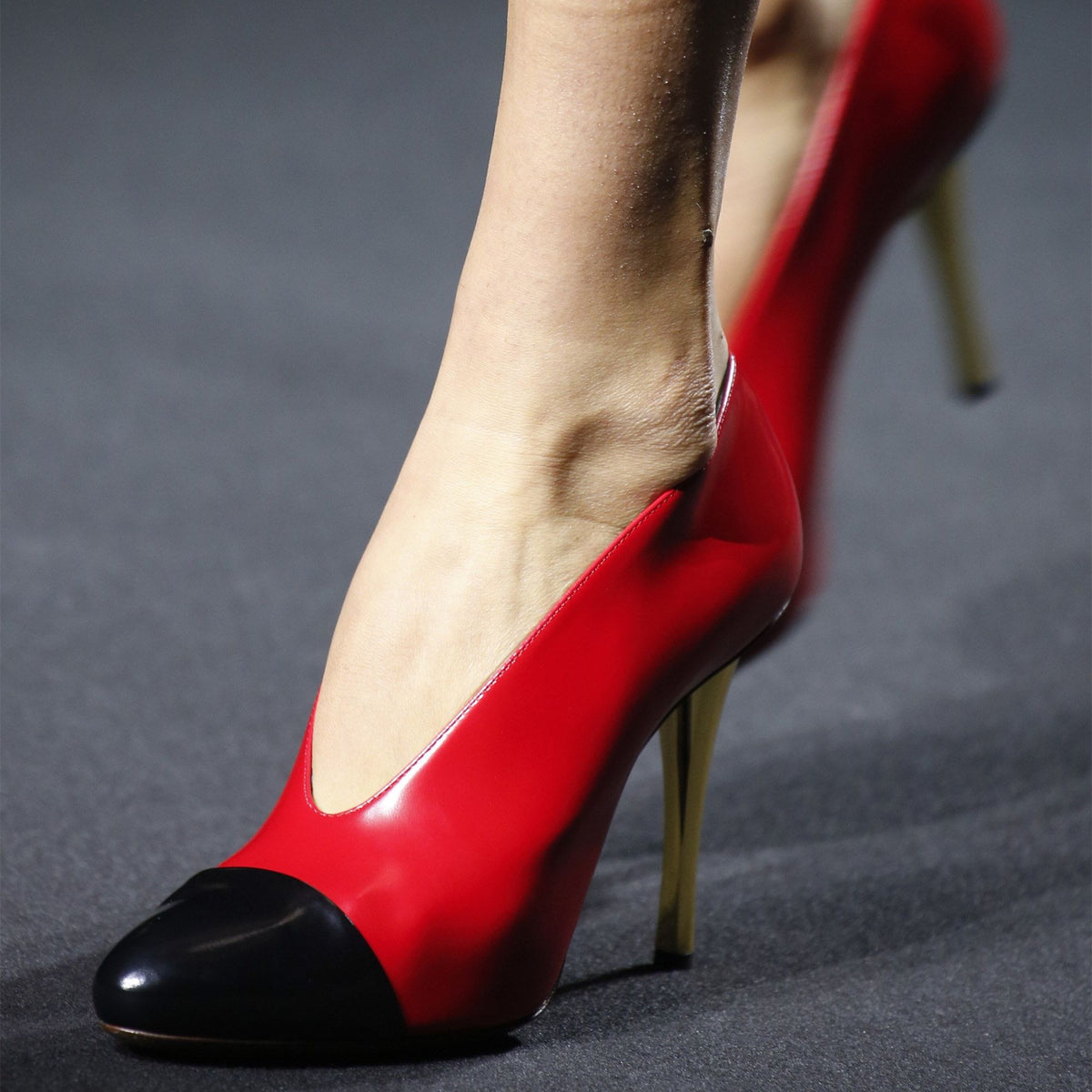 Red and Black Cap Toe Two-tone Vintage Pumps Heels