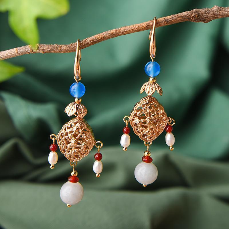 Women Retro Pearl Ethnic Diamond Earrings