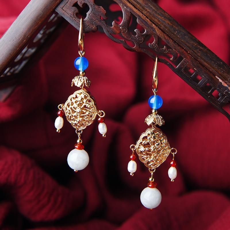 Women Retro Pearl Ethnic Diamond Earrings