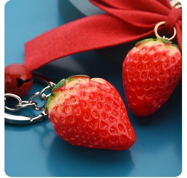 New Cartoon Strawberry Keychains Cute fruit Key Chain Creative Custom Couple Ins Bag Pendant Car Leather Key Ring